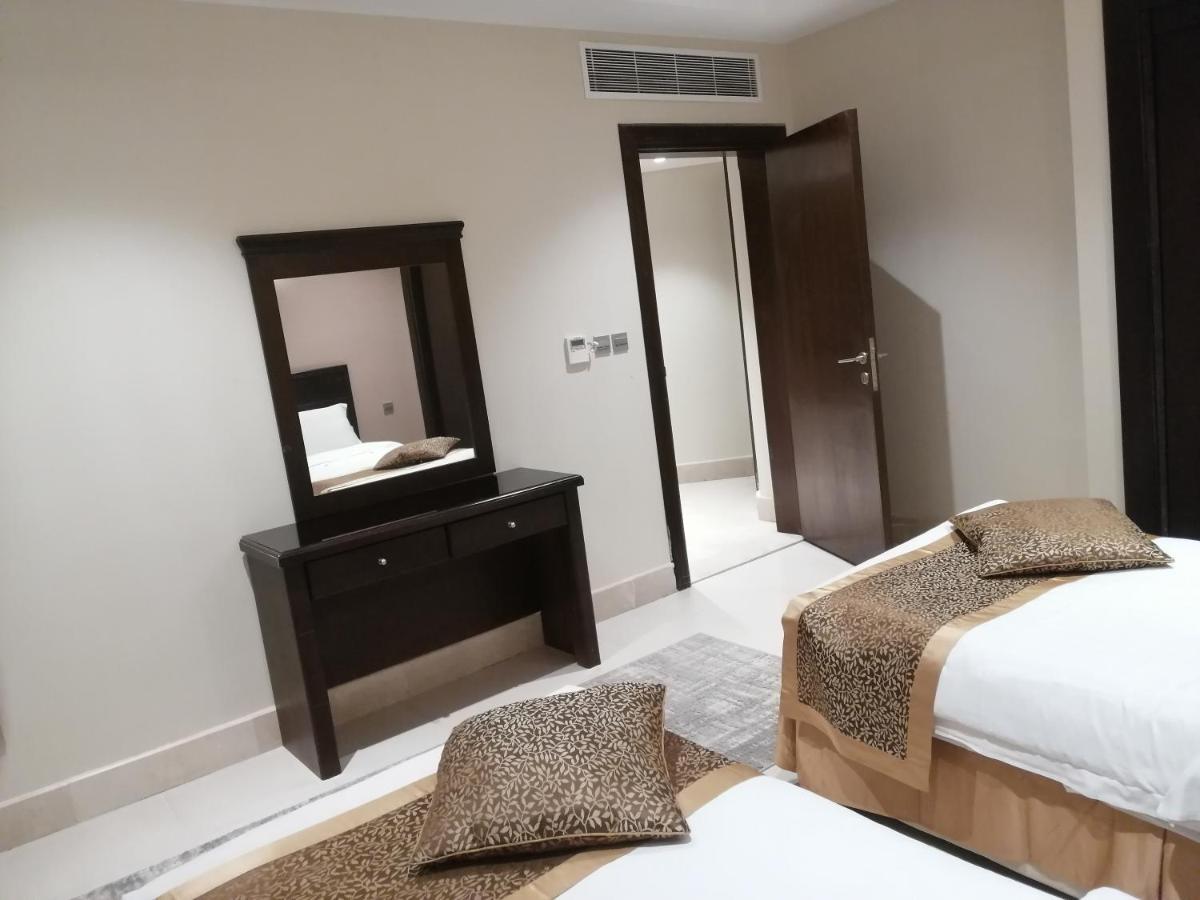 Rahhal Hotel Suites Yanbu Bagian luar foto